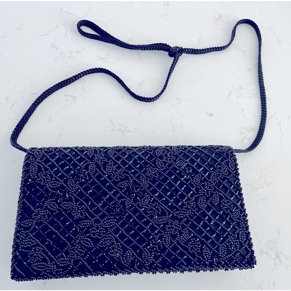 Exquisite black beaded purse